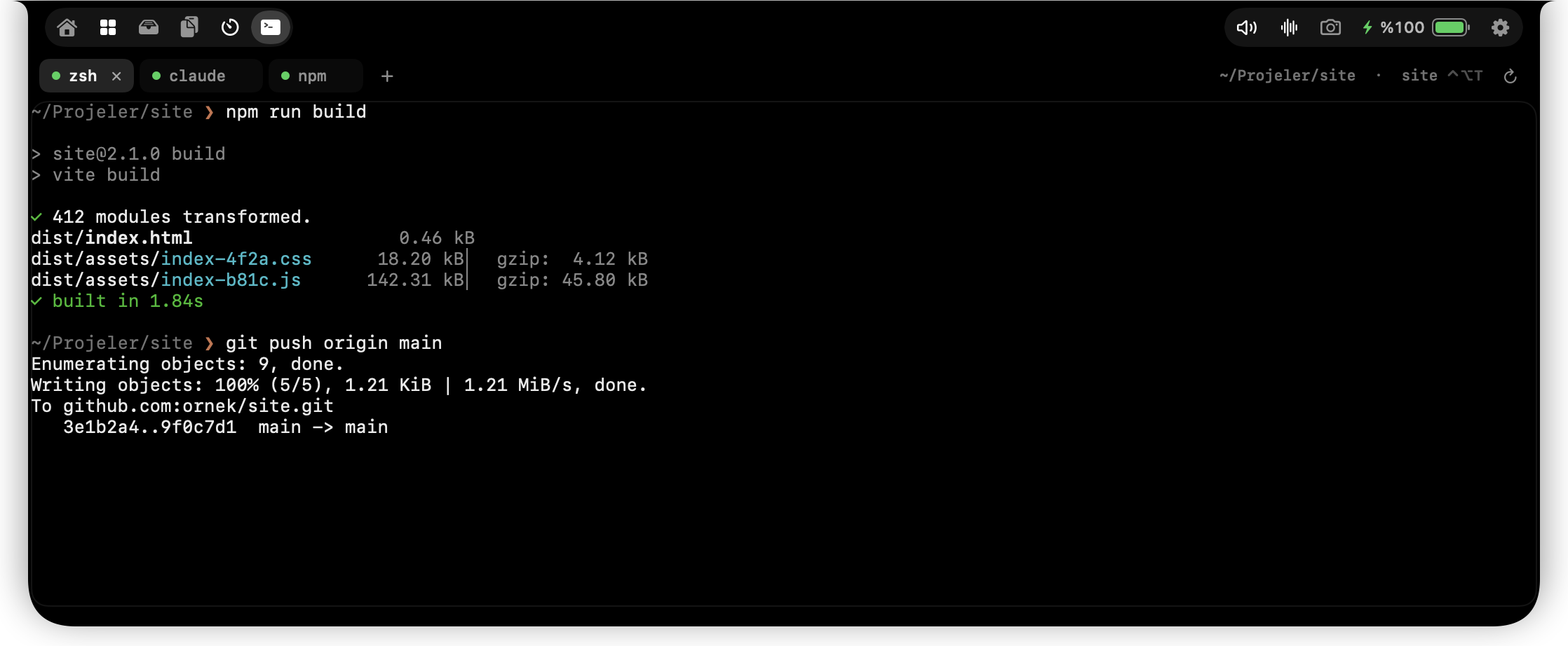 Çentikte terminal: zsh, claude ve npm sekmeleri, derleme ve git push çıktısı